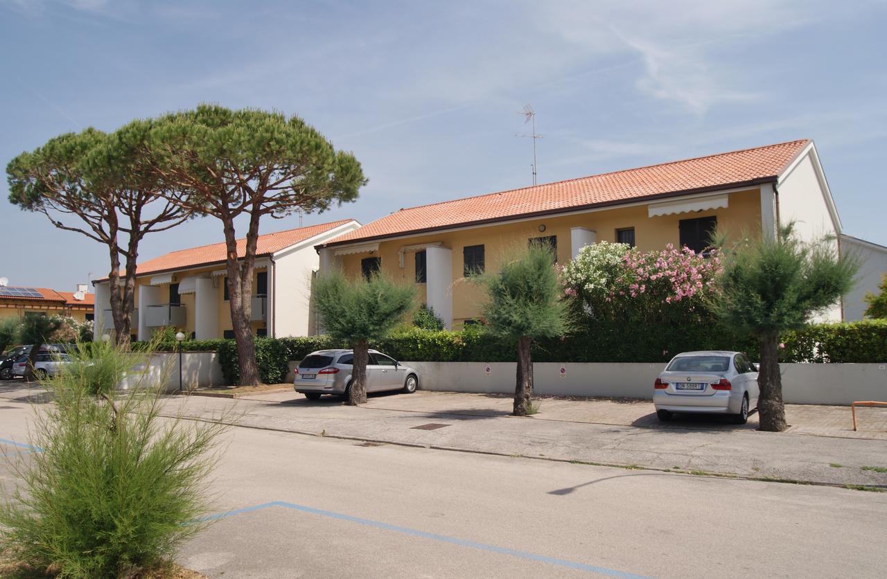 Appartamenti In Residence Portosole E Residence Tamerici Con Piscina-Cavallino Treporti Exteriör bild
